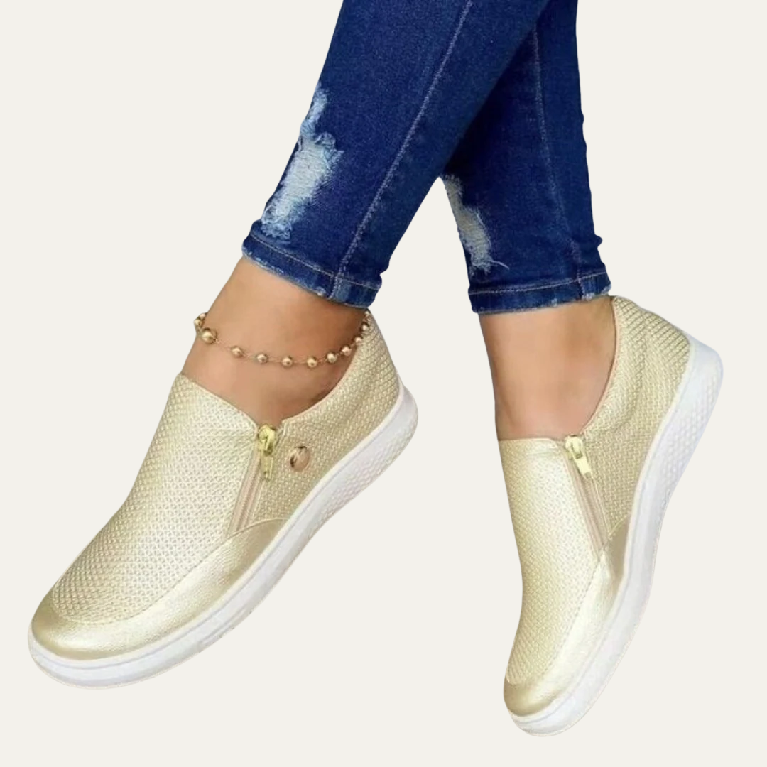 VogeLuxe | Women’s Knit Slip On Platform Sneakers