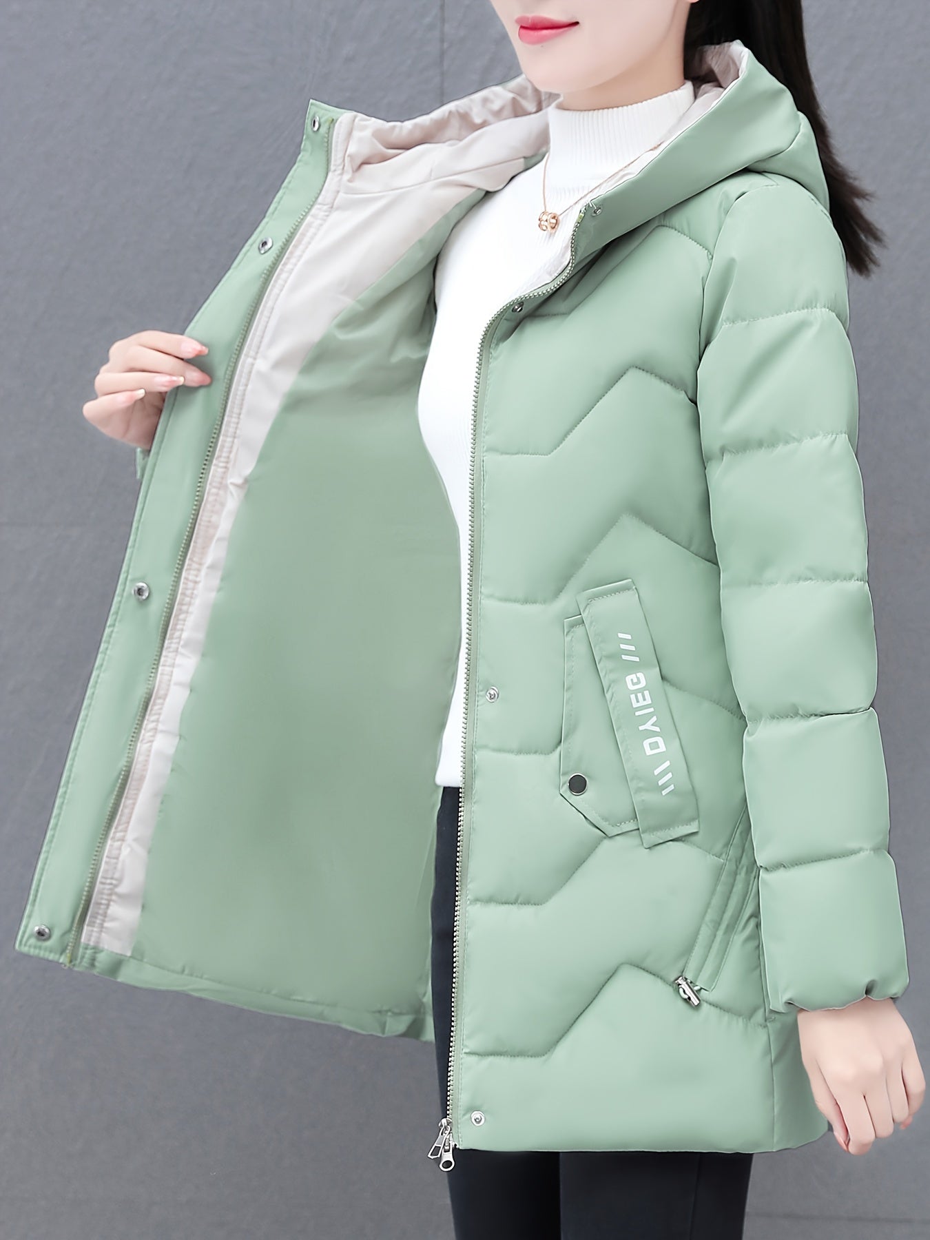Cozy Women's Puffer Coat with Hood for Everyday Wear