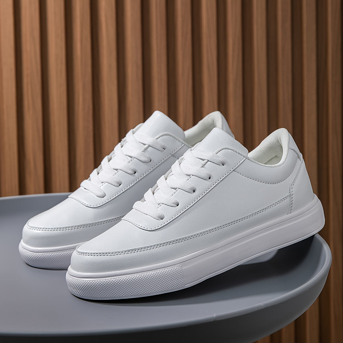 Soft Casual Low Top Men's Sneakers For Daily Wear