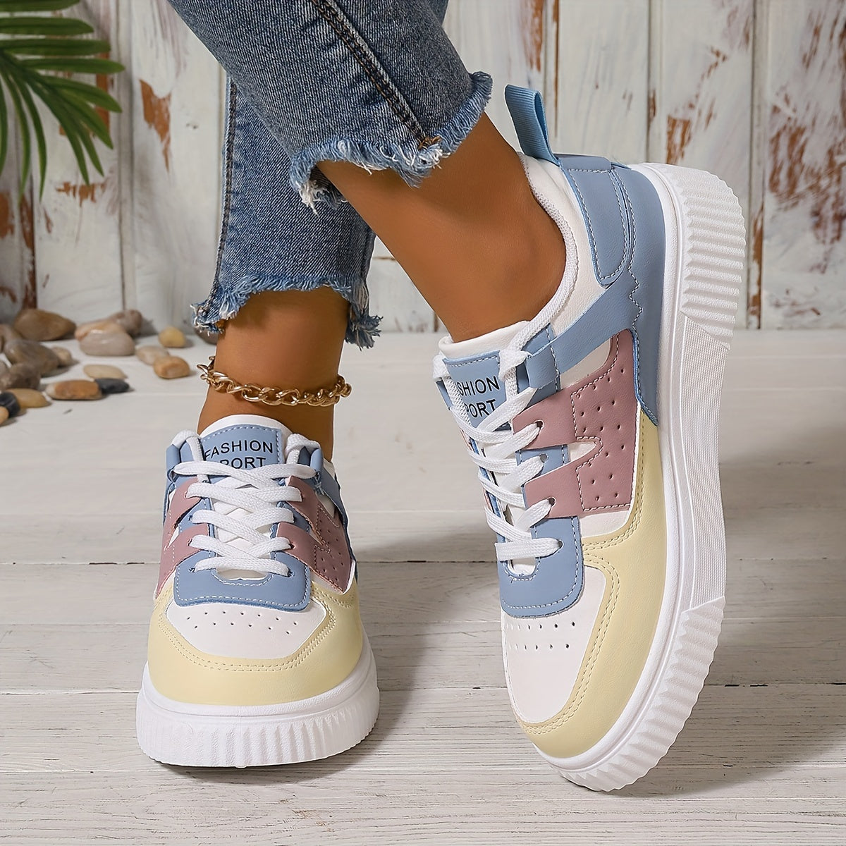 Comfortable Women's Daily Sneakers - VogeLuxe