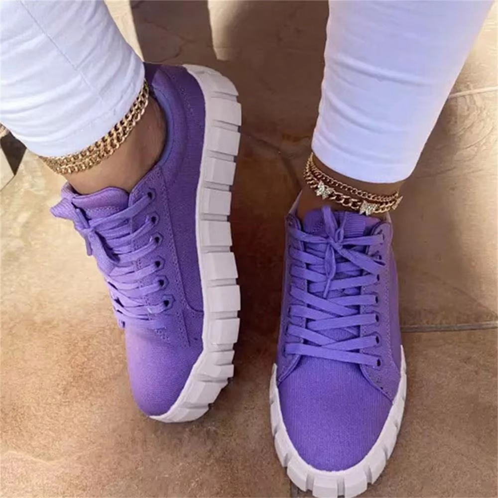 Fashionable Lace Up High Top Sneakers