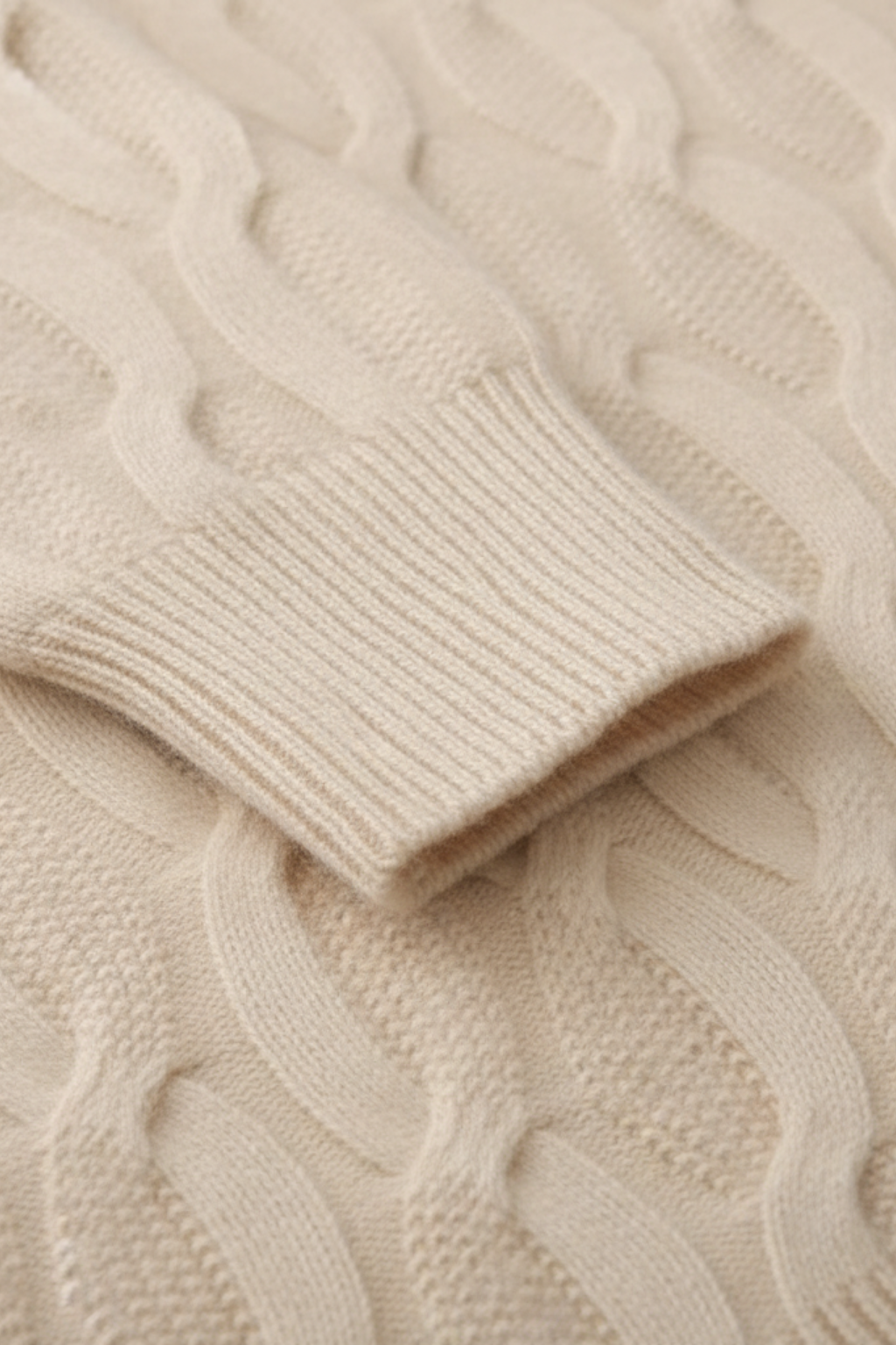 VogeLuxe | Men’s Classic Cable Knit Round Neck Sweater
