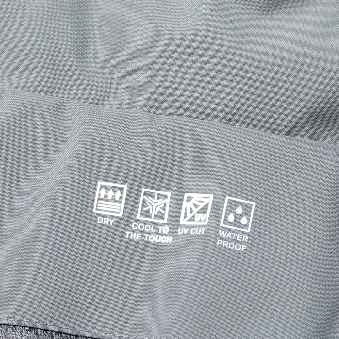 VogeLuxe | Men’s Lightweight Water-Resistant Hooded Jacket