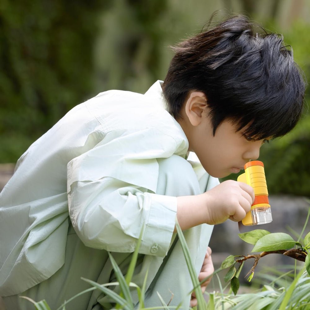 Compact Childs Handheld Microscope 200x LED Zoom