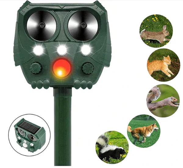 Motion Activated Outdoor Pest Repellent With LED Light - VogeLuxe