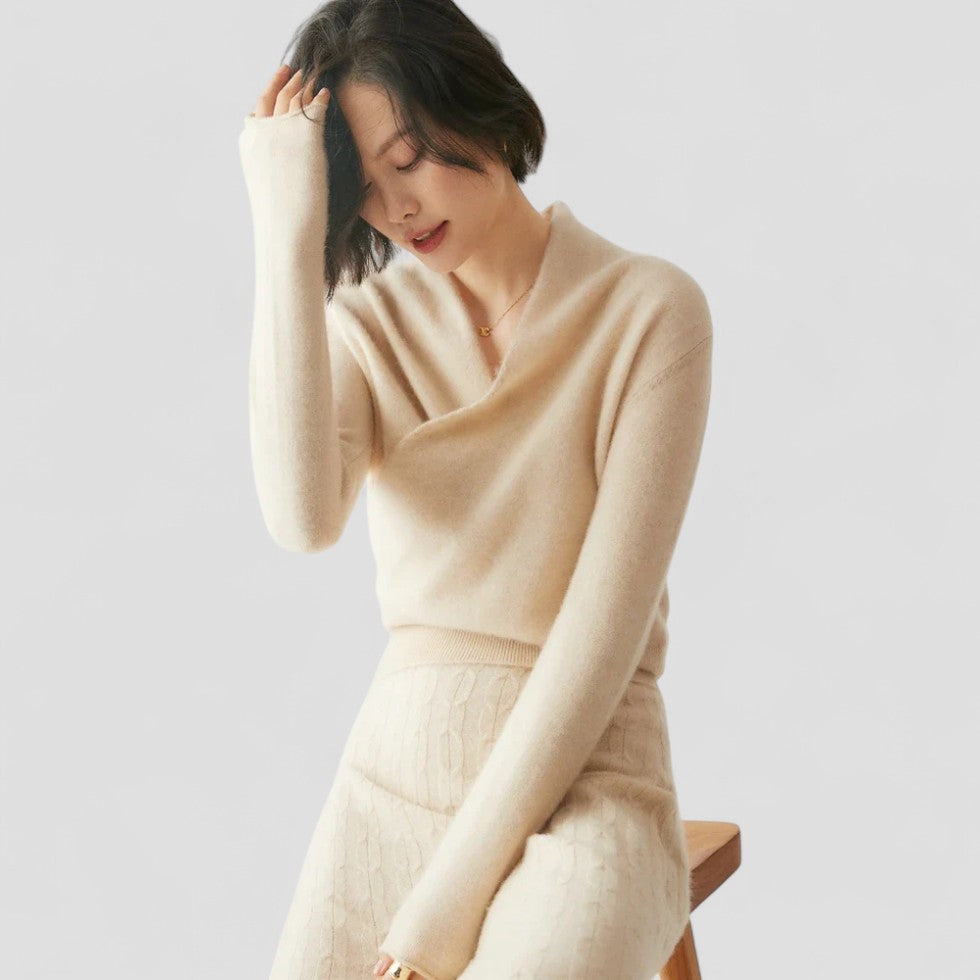 VogeLuxe | Women’s Crossover Cashmere Sweater