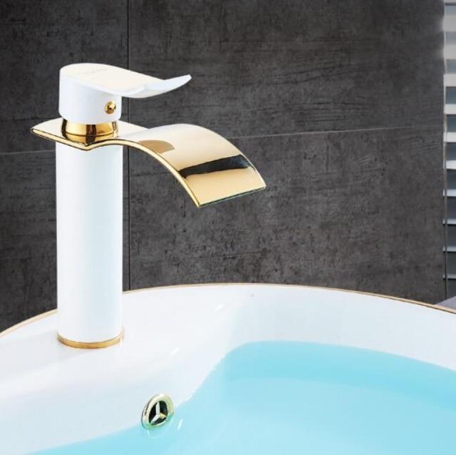 Luxury Chrome And White Cascade Kitchen Faucet