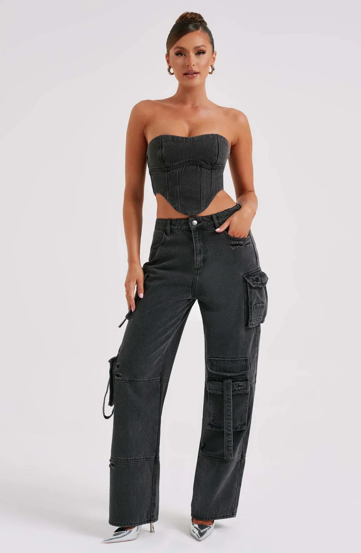 Women's Casual Jeans Outfit with Lace Top and Loose Fit Pants
