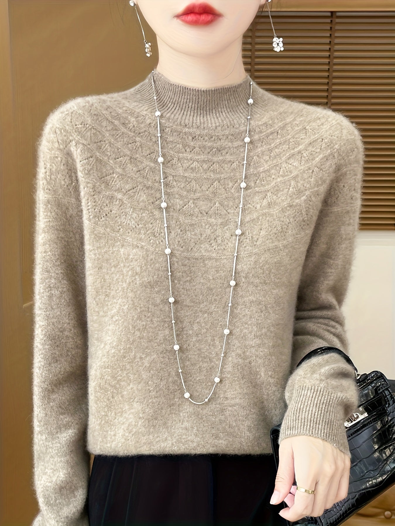 Soft Crew Neck Wool Knit Pullover Sweater for Women