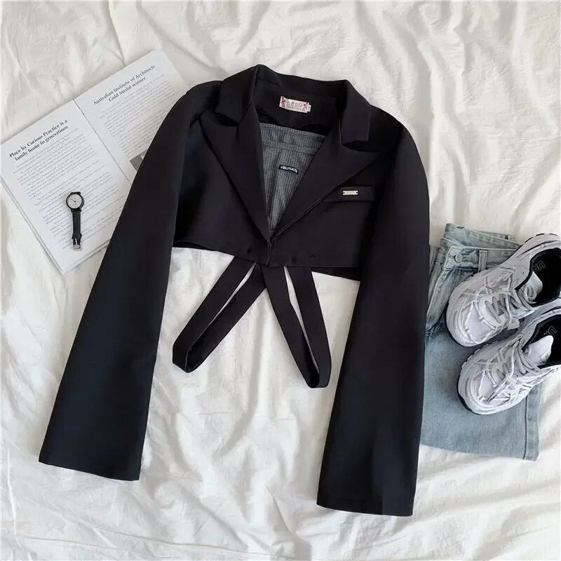 Classic Fit Women's Black Jacket - VogeLuxe