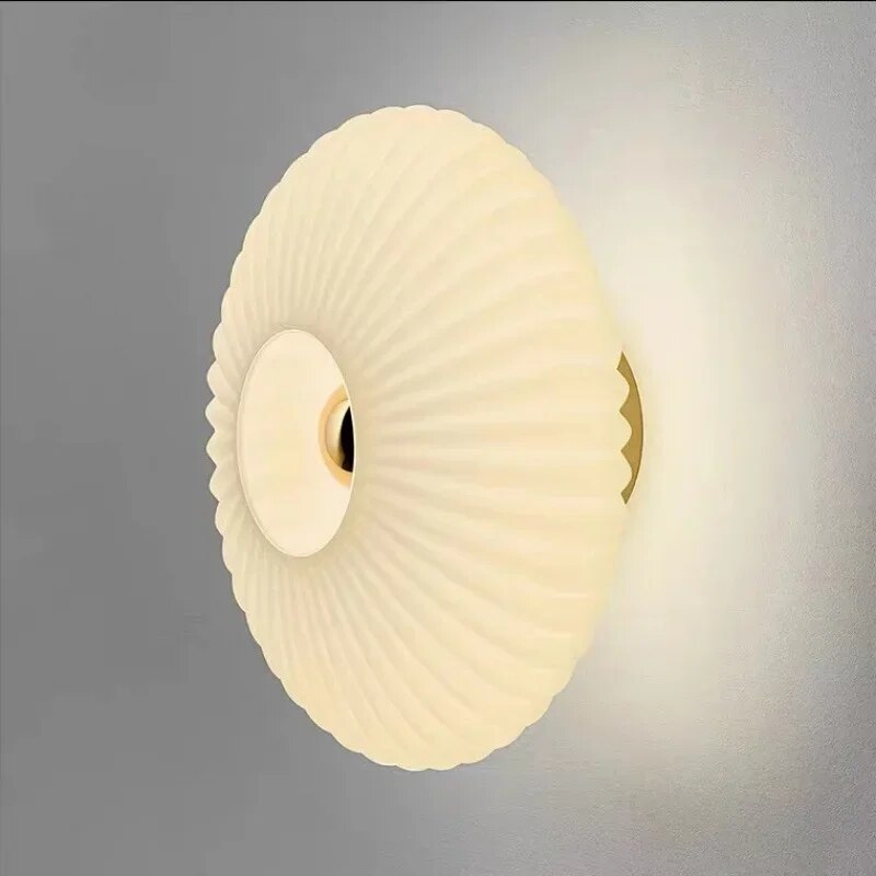 Elegant Wave Glass Wall Light for Mood Lighting