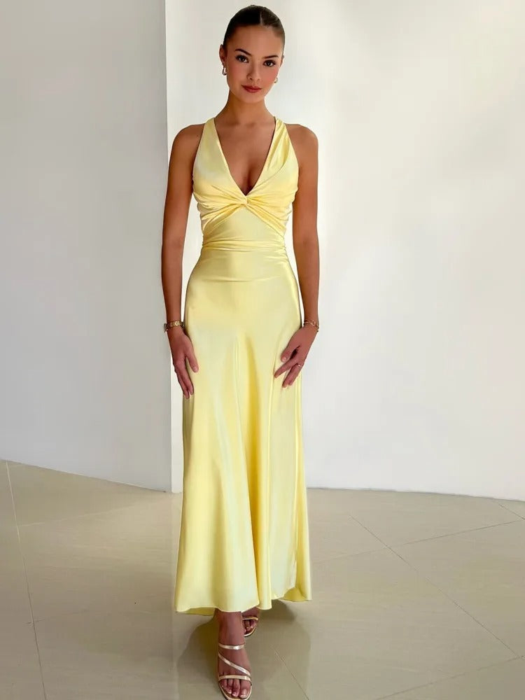 Stunning Strapless V Neck Evening Maxi Dress - VogeLuxe
