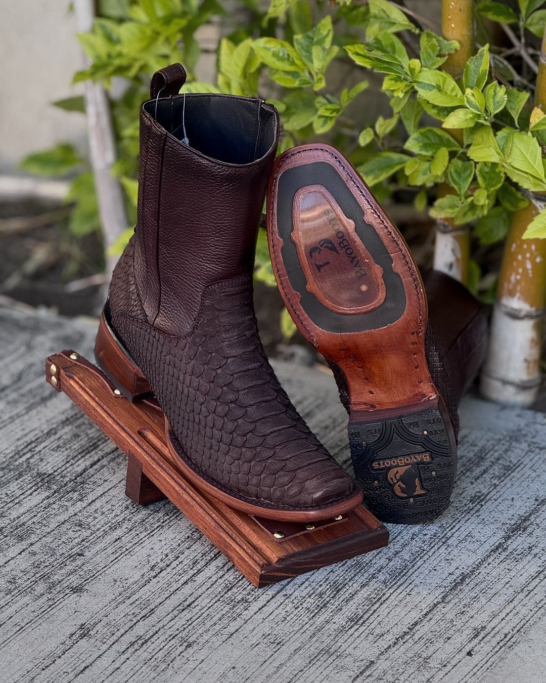 Premium Cowboy Leather Boots - Classic Style & Rugged Leather - VogeLuxe