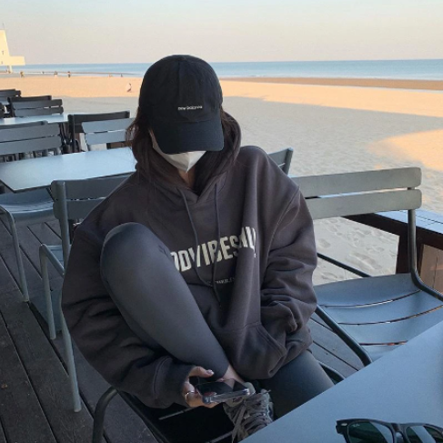 Cozy Women's Oversized Winter Hoodie with Fun Design