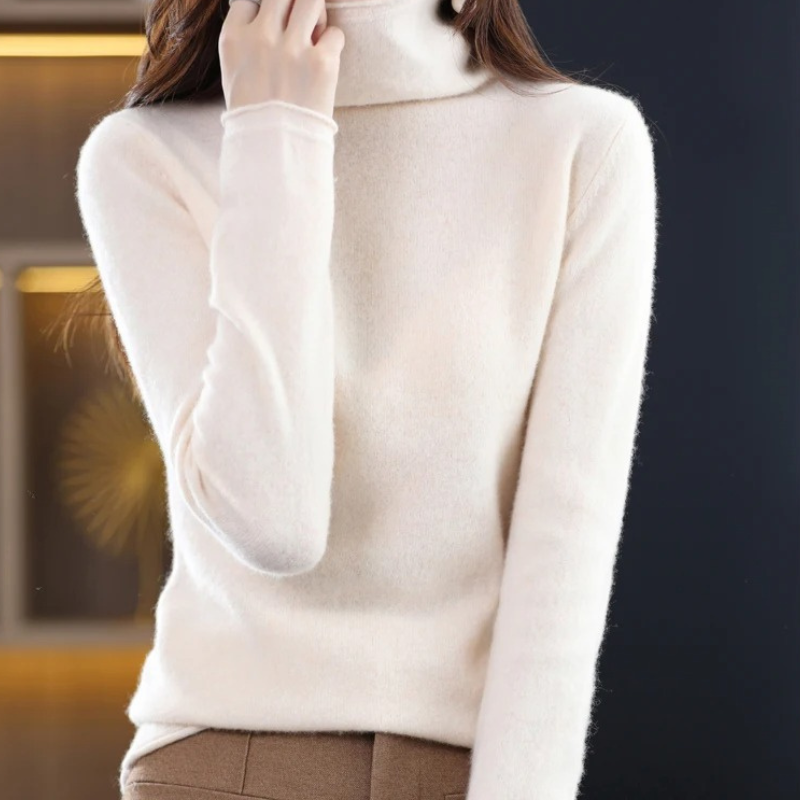 Soft Women's Winter Crew Neck Wool Sweater