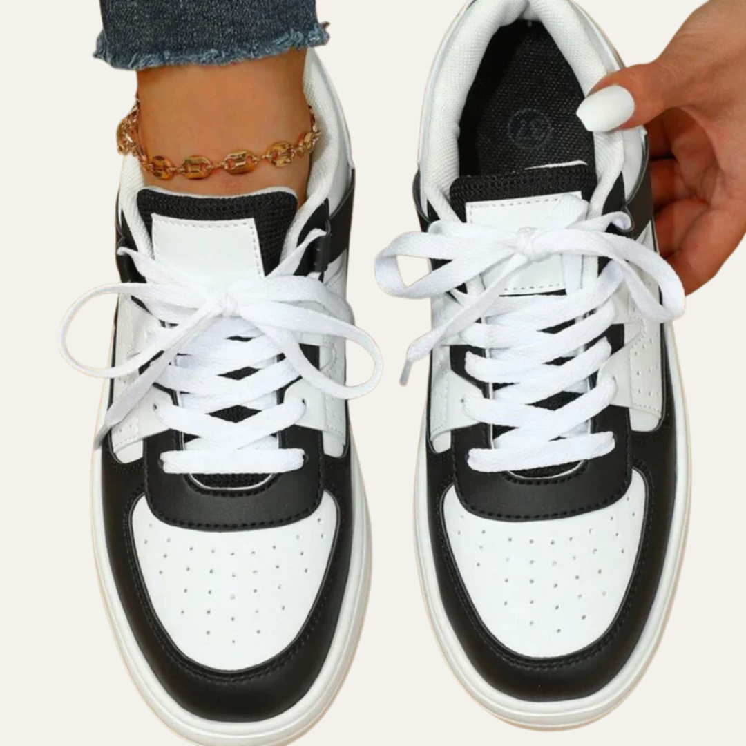 VogeLuxe | Women’s Platform Lace Up Low Top Sneakers