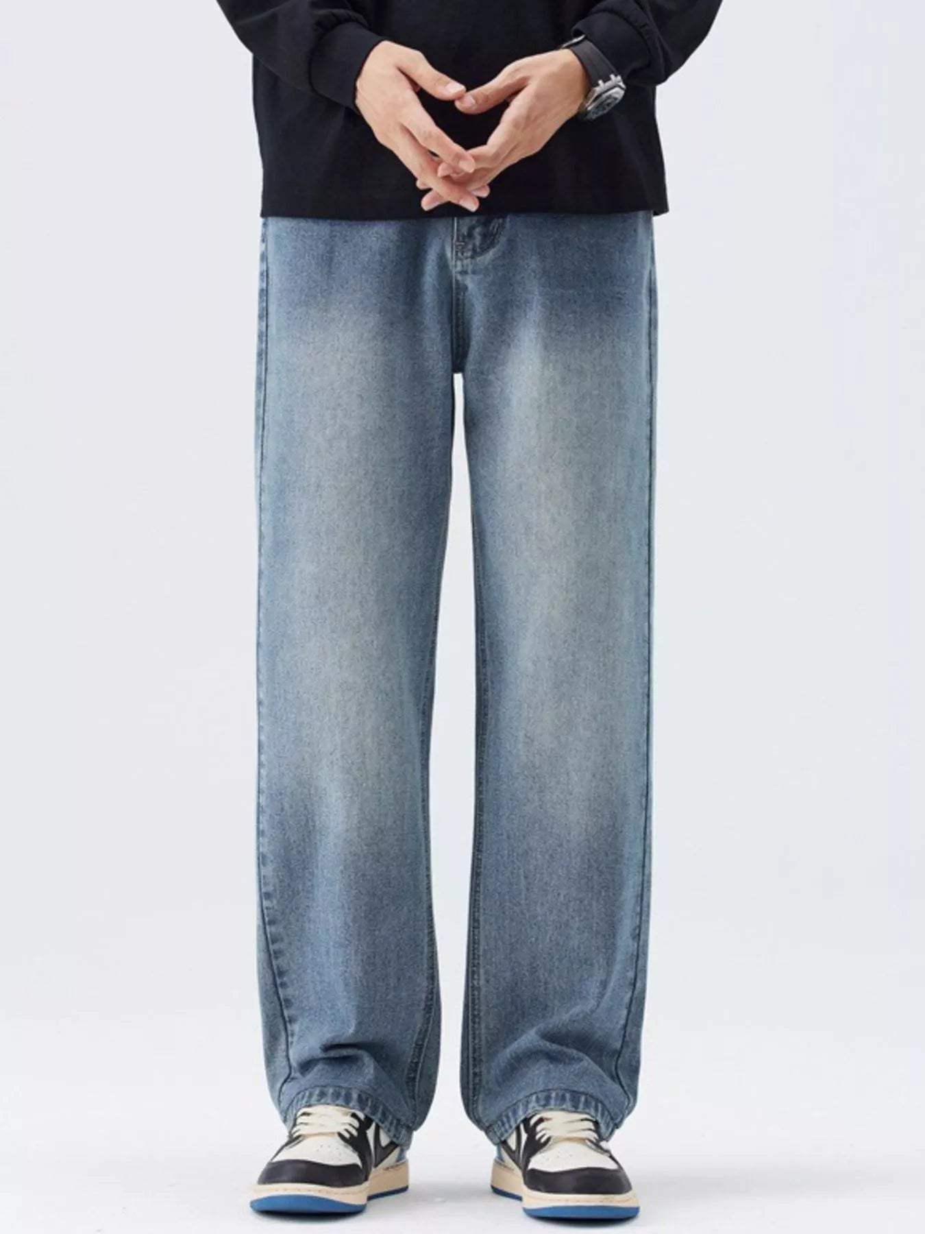 Classic Relaxed Fit Men's Jeans - VogeLuxe