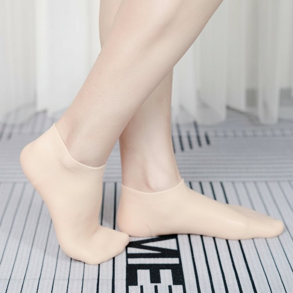 Soft Heel Protector Pedicure Socks for Dry Feet Care - VogeLuxe
