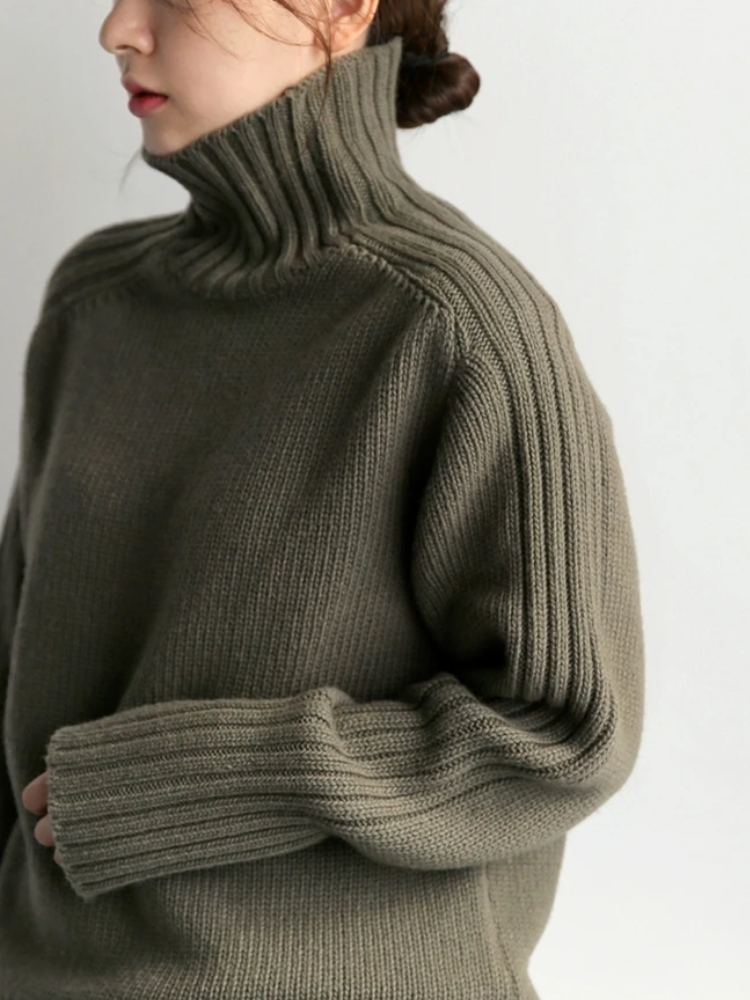 Cozy Women's Chunky Knit Turtleneck Sweater - BritishElegance