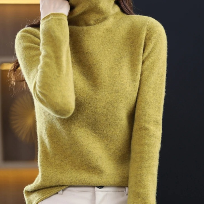 Soft Women's Winter Crew Neck Wool Sweater