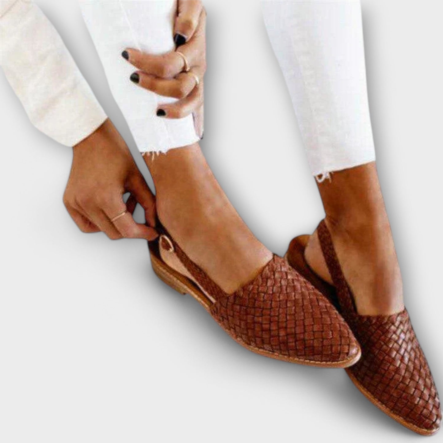 VogeLuxe | Women’s Woven Pointed Toe Flat Loafers