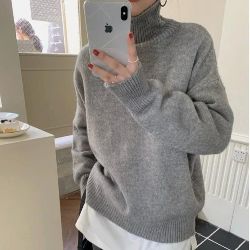 Cozy Women's Oversized Knit Winter Sweater - VogeLuxe