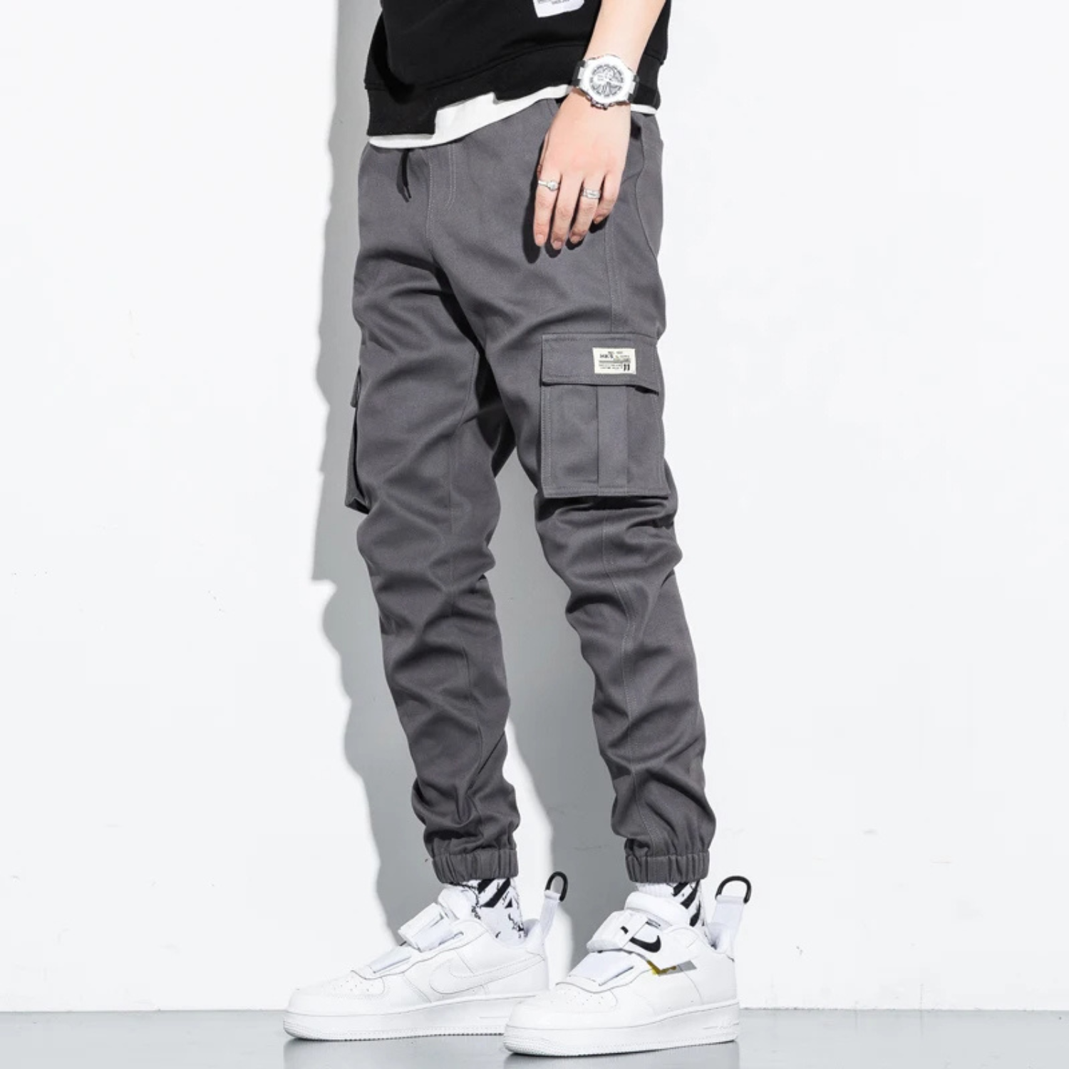 Relaxed Fit Cargo Pants with Elastic Waist and Pockets - VogeLuxe