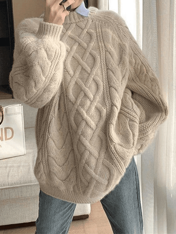 Relaxed Fit Women's Long Sleeve Sweater - VogeLuxe