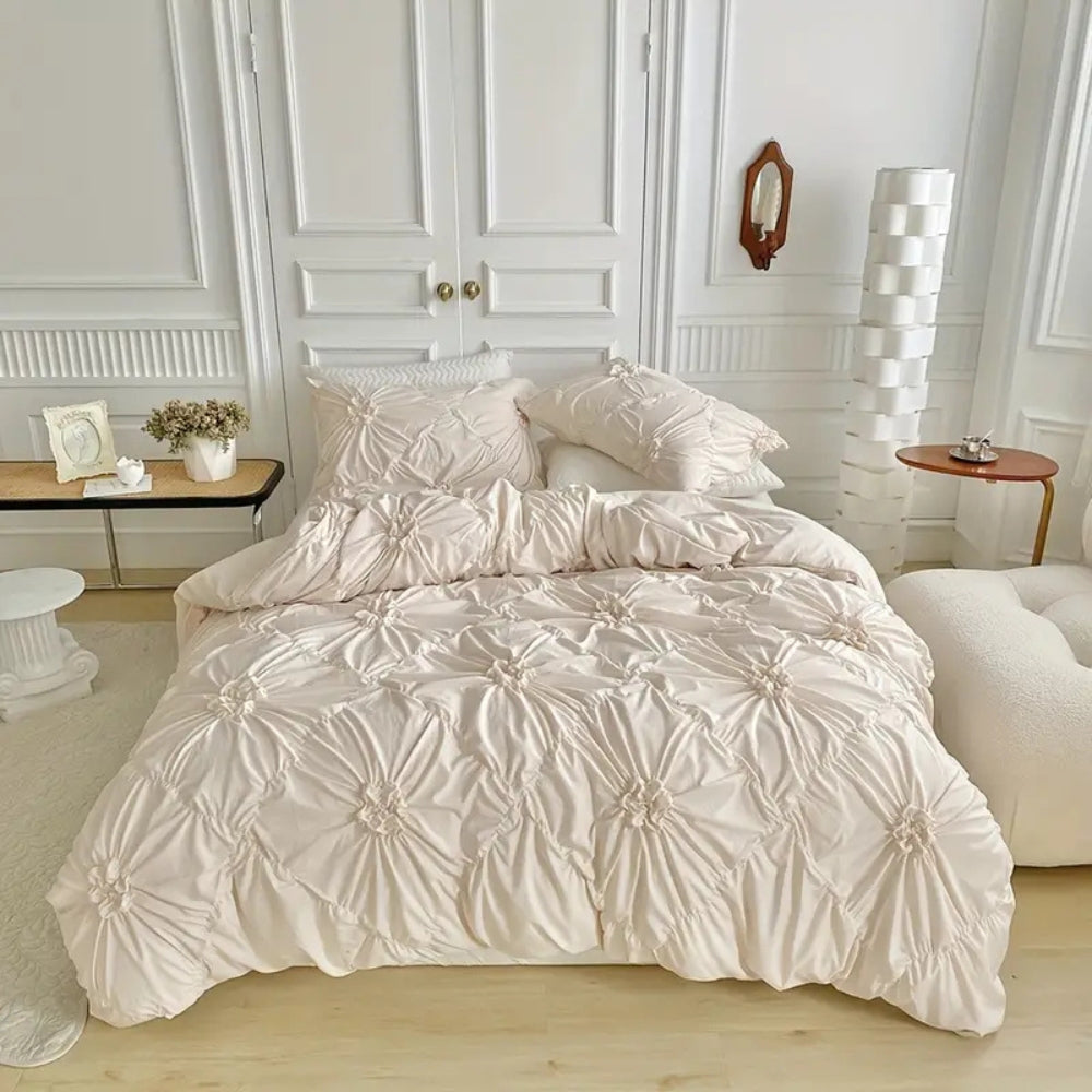 Stylish Floral Ruffled Bedding Set - VogeLuxe