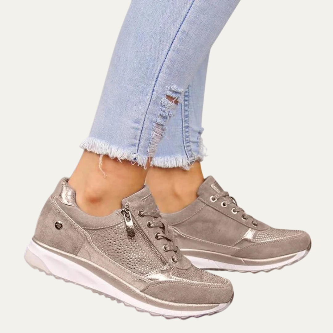 VogeLuxe | Women’s Minimalist Lace Up Platform Sneakers