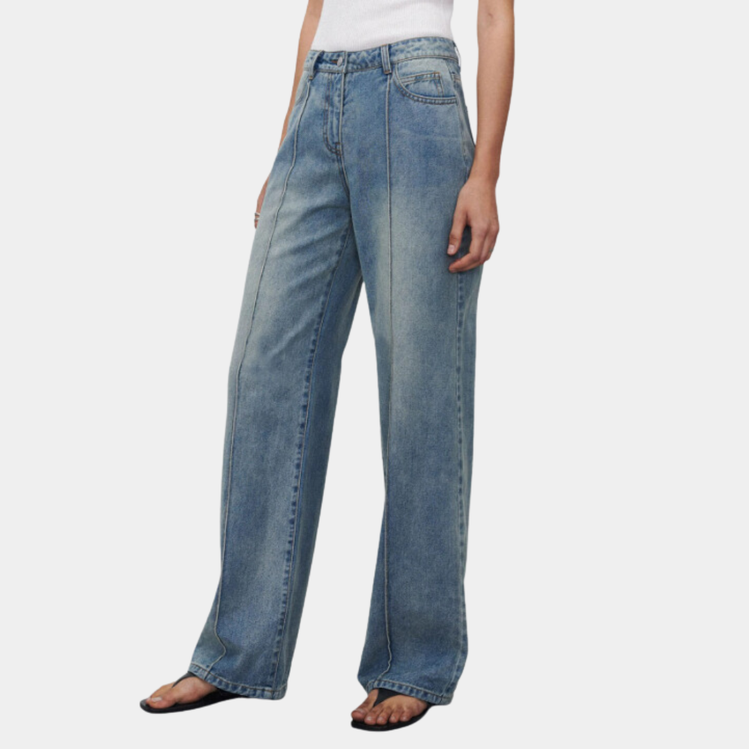 Classic Comfortable Straight Leg Women's Jeans - VogeLuxe