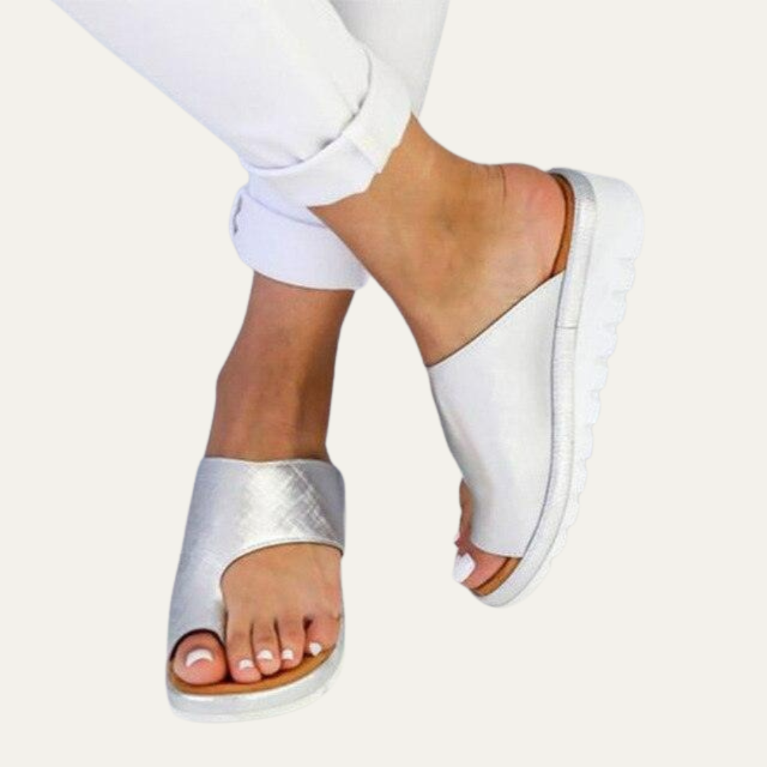VogeLuxe | Women’s Minimalist Toe Loop Slide Sandal