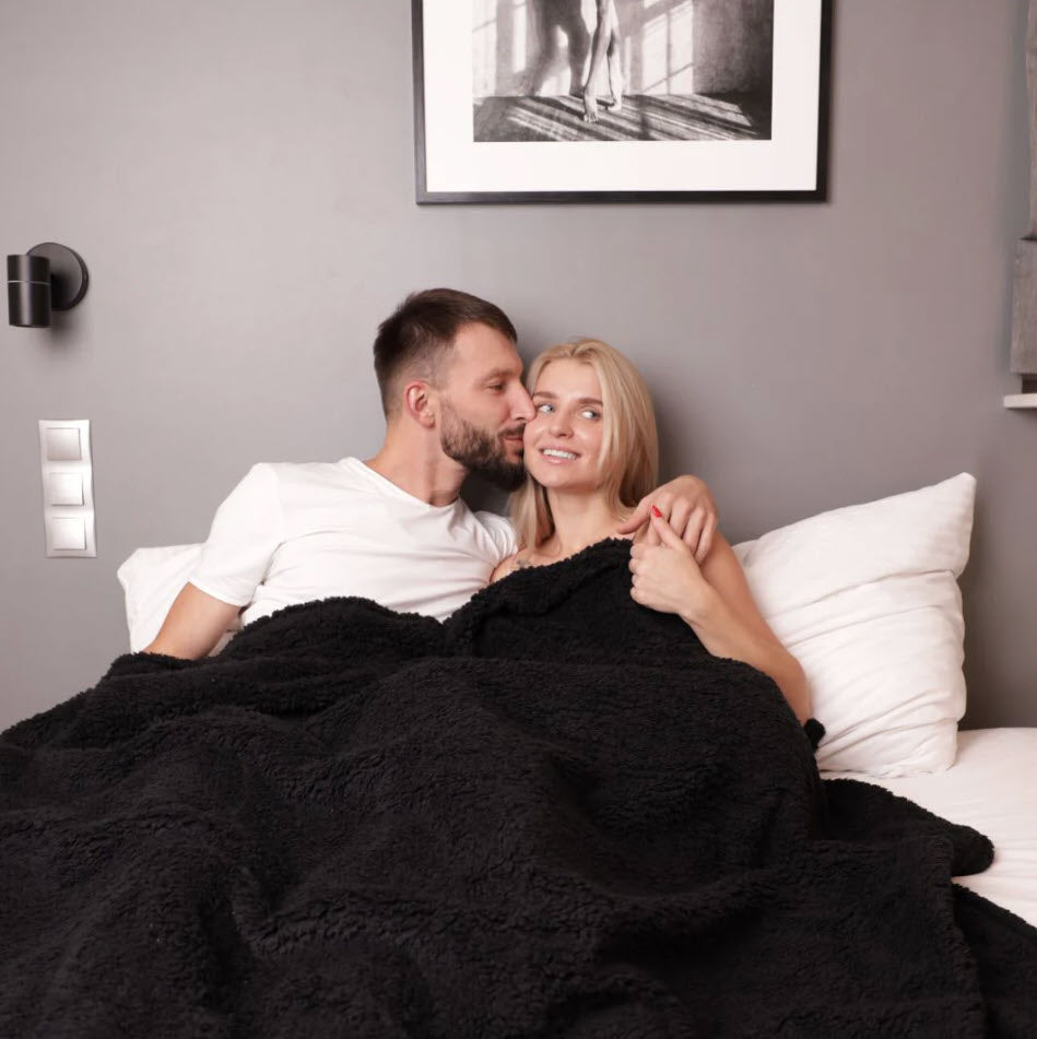 Soft Waterproof Blanket for Couples - VogeLuxe