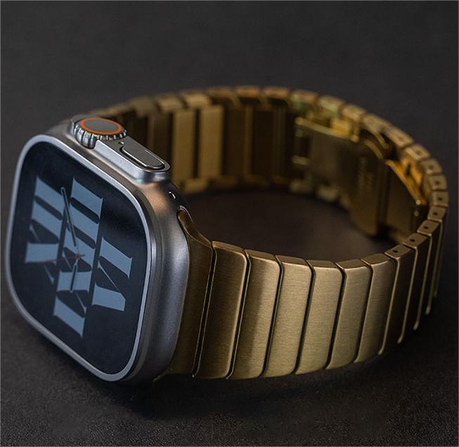 Silver Metal Strap for Apple Watch with Secure Buckle
