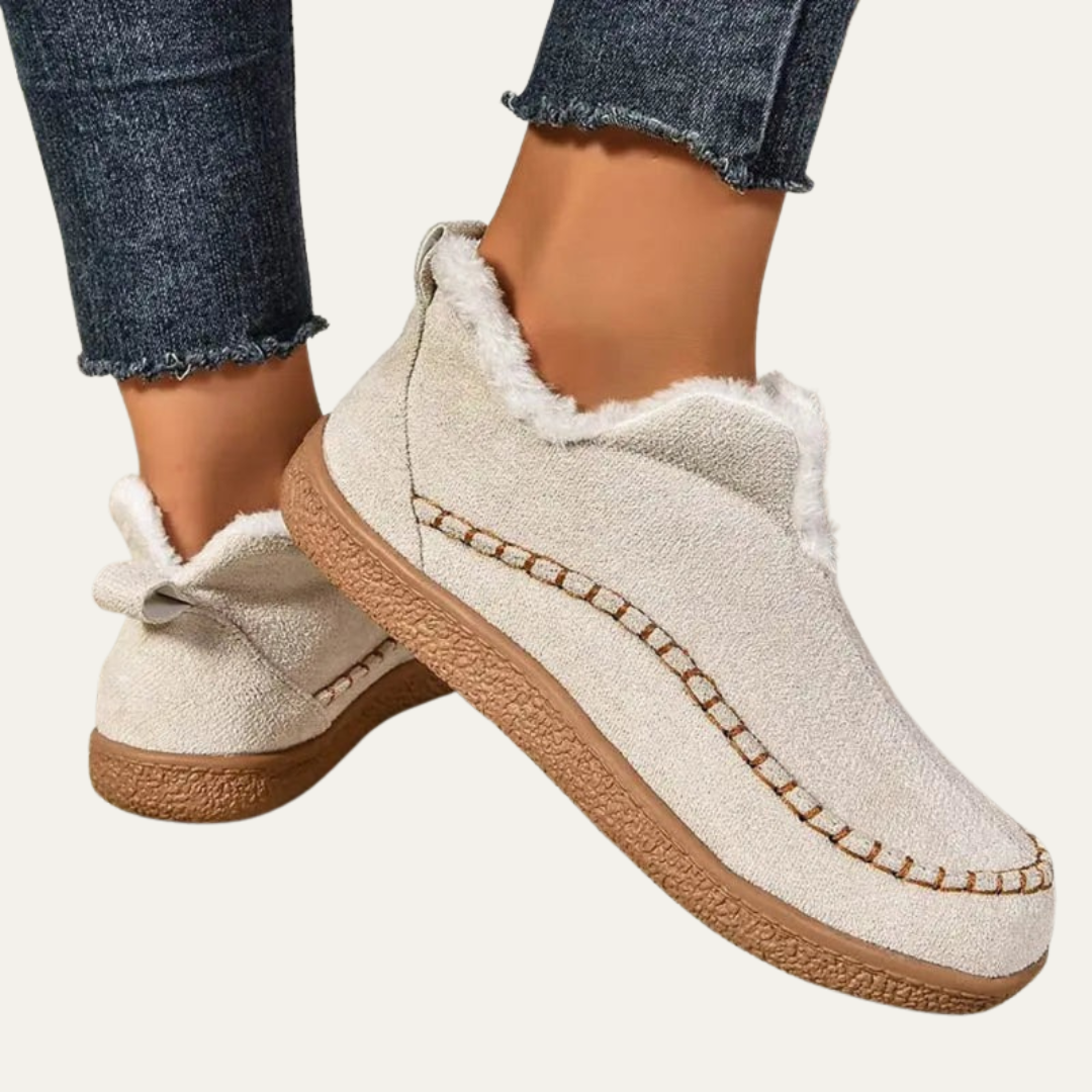 VogeLuxe | Women’s Cozy Faux Fur Lined Slip On Moccasin Shoe