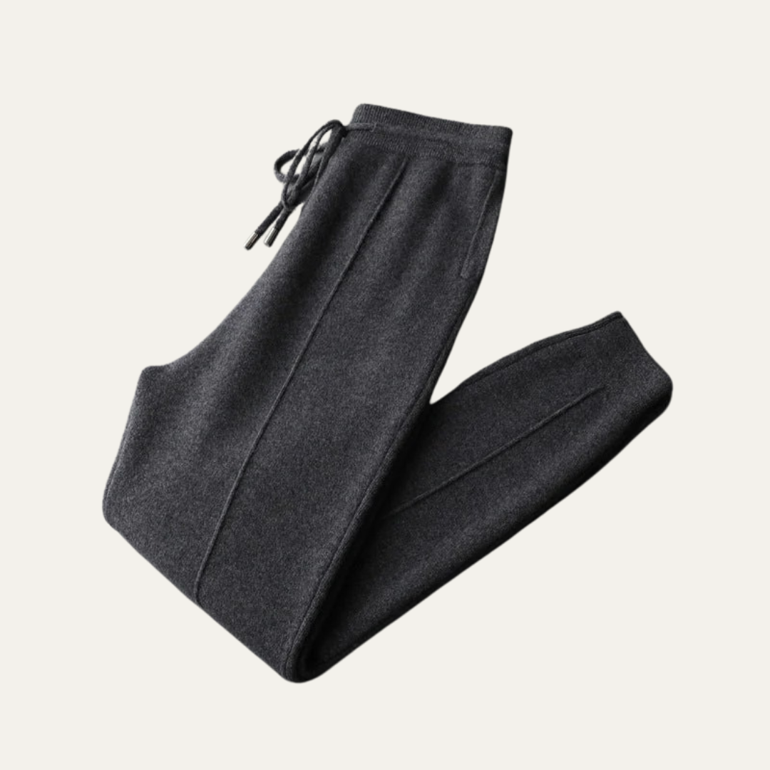 VogeLuxe | Men’s Tapered Knitted Jogging Trousers