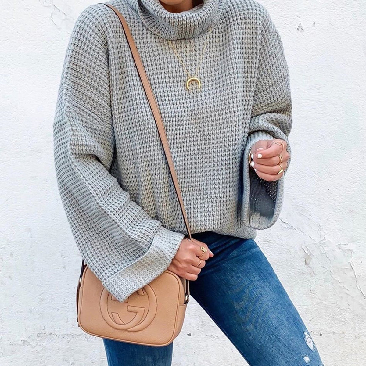 Warm Women's Cozy Crew Neck Sweater with Puffy Sleeves