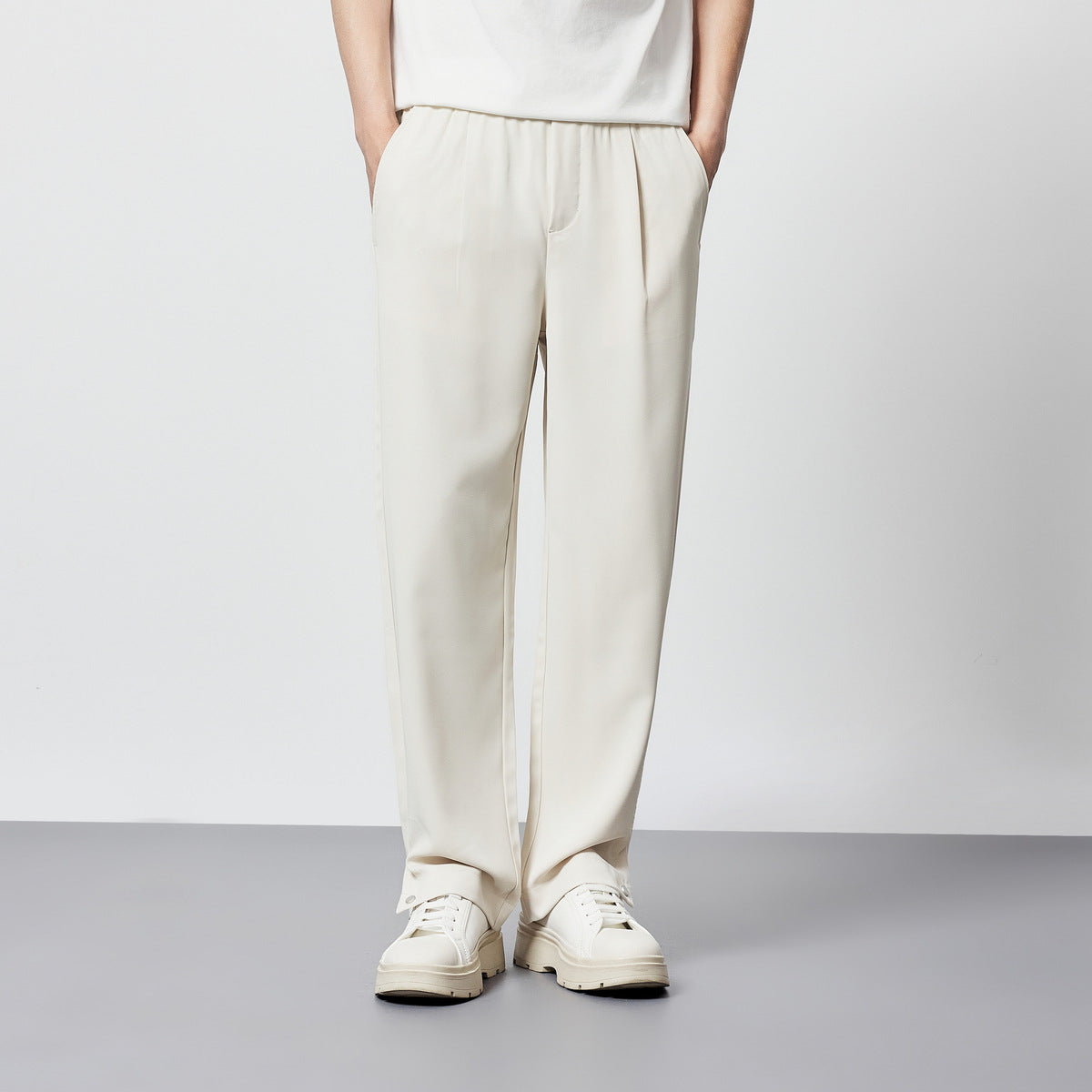 Comfortable Men's Relaxed Fit Trousers - VogeLuxe