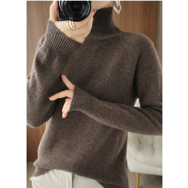 Cozy Women's Crew Neck Winter Sweater