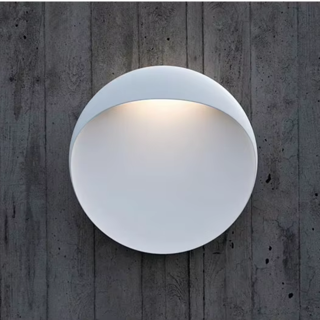 Elegant Wall Light Fixture - VogeLuxe