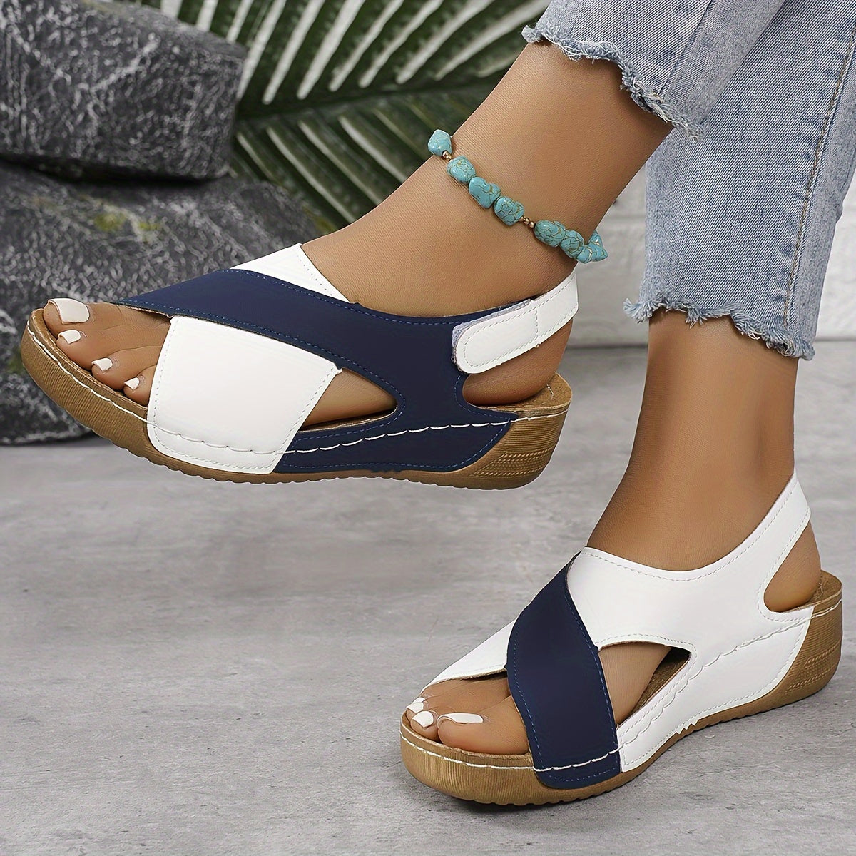 Livia - Comfortable Orthotic Sandals - VogeLuxe