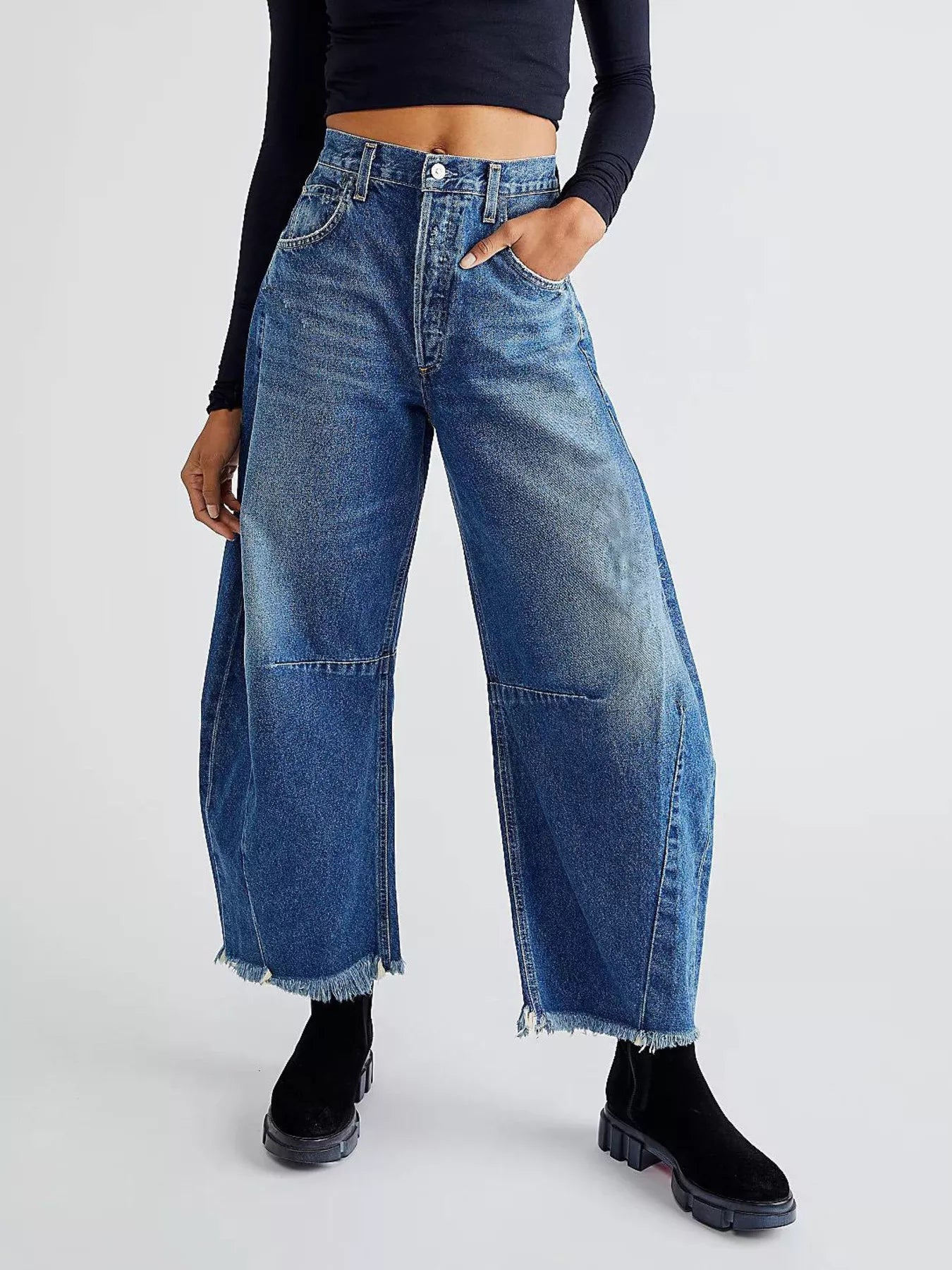 Ladies Loose Fit Distressed Denim Jeans - VogeLuxe