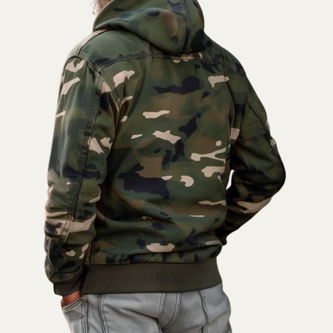 VogeLuxe | Men’s Camouflage Hybrid Jacket