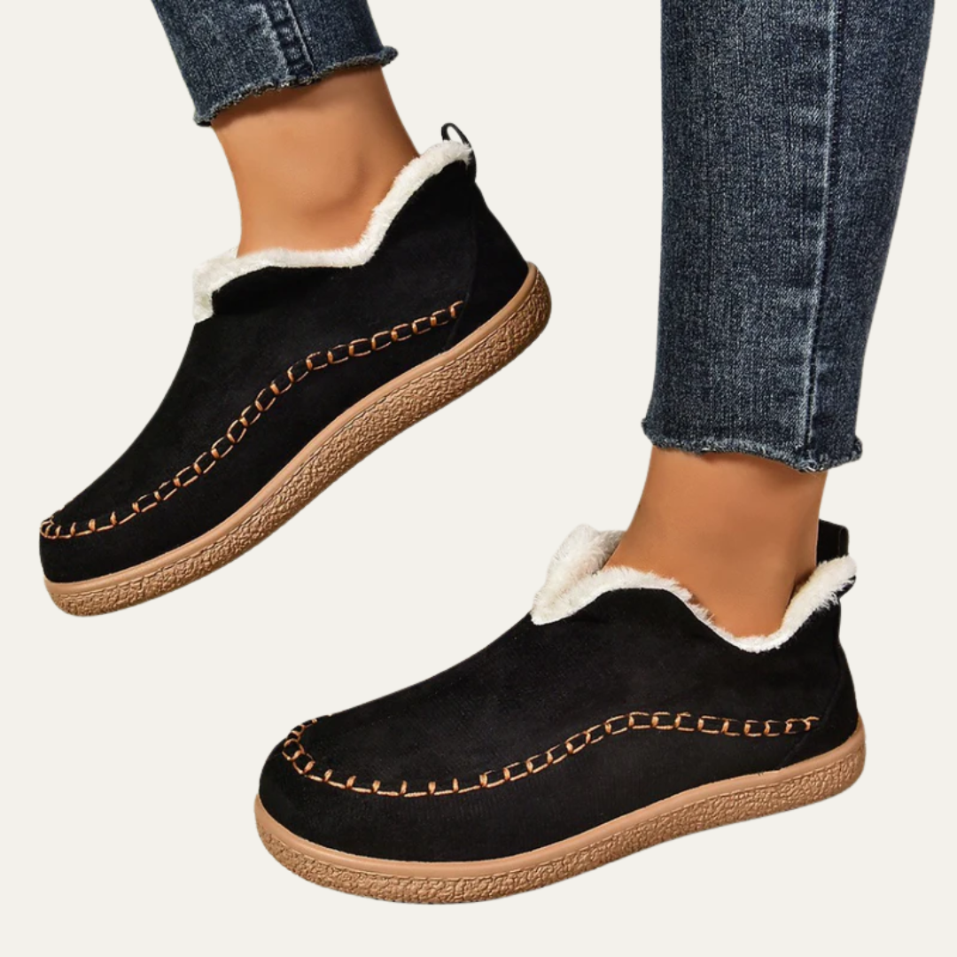 VogeLuxe | Women’s Cozy Faux Fur Lined Slip On Moccasin Shoe