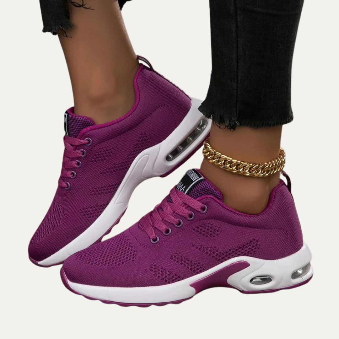 VogeLuxe | Women’s Metallic Trim Low Top Platform Sneakers