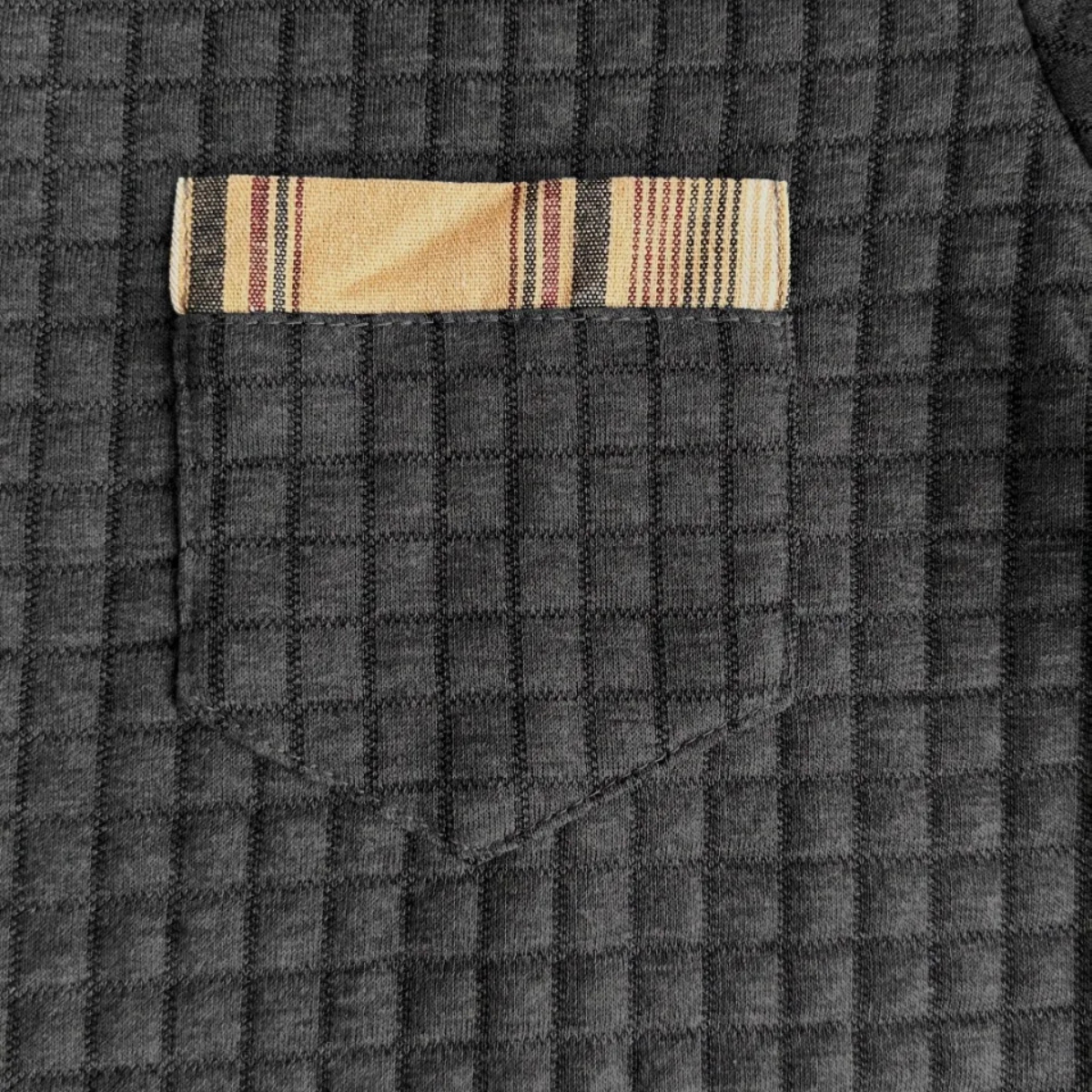 VogeLuxe | Men’s Textured Long Sleeve Polo with Plaid Collar