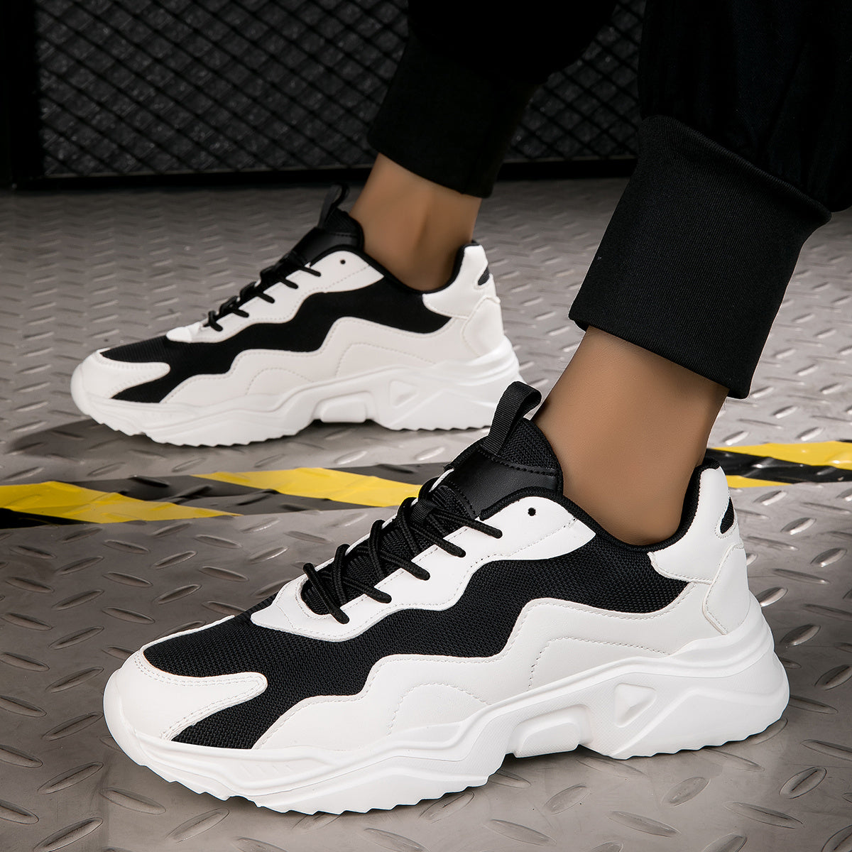 Comfy Classic White Sneakers For Men