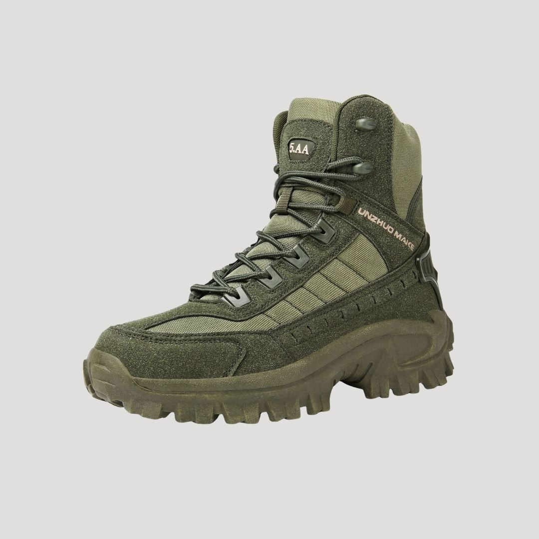 Insulated Water Resistant Hiking Boots Winter Tread - VogeLuxe