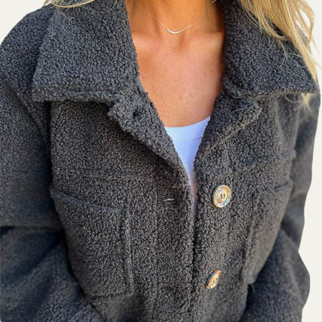 VogeLuxe | Women’s Cozy Fleece Shacket