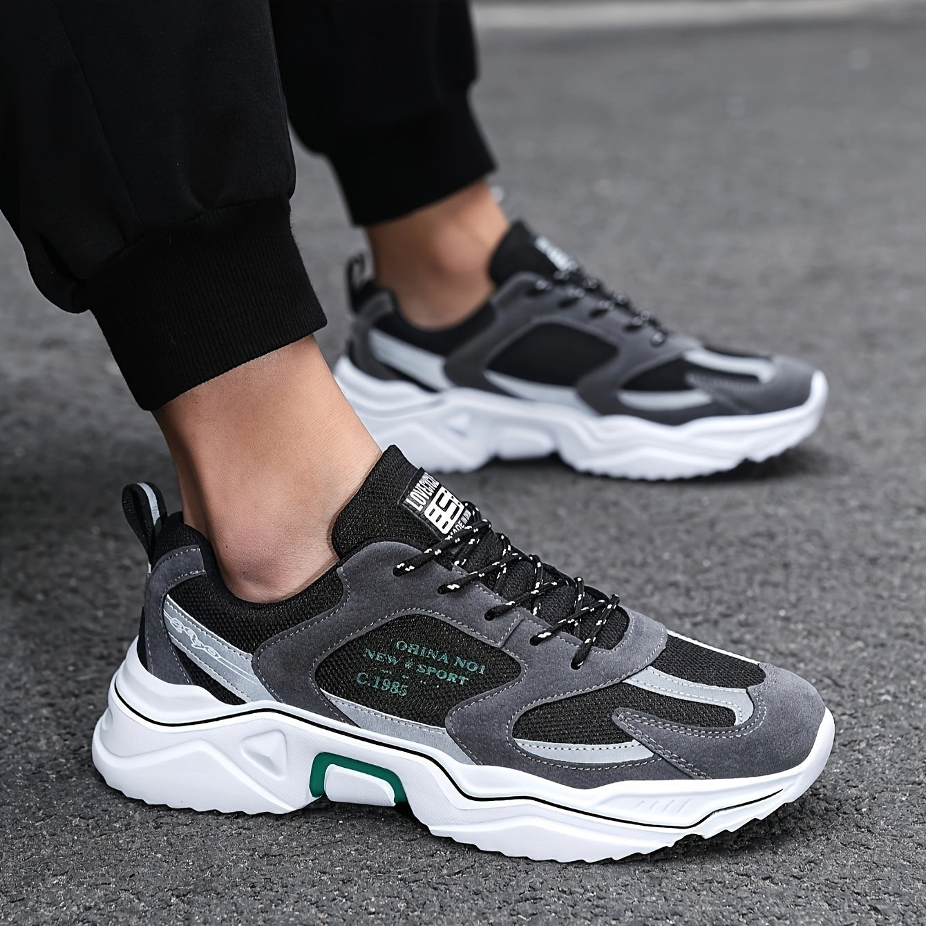 Comfy Lightweight Mens Sneakers For Daily Wear